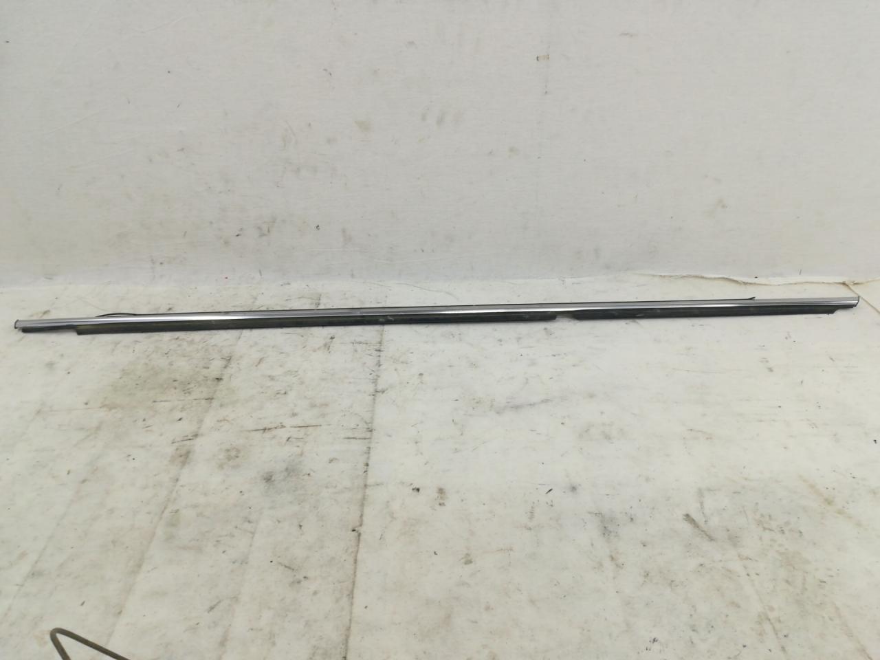 молдинг стекла Toyota Camry XV40 ASV40 2009, 3.5 л., 2GR-FE, бензин, АКПП, серый, седан, передний привод - фото №1