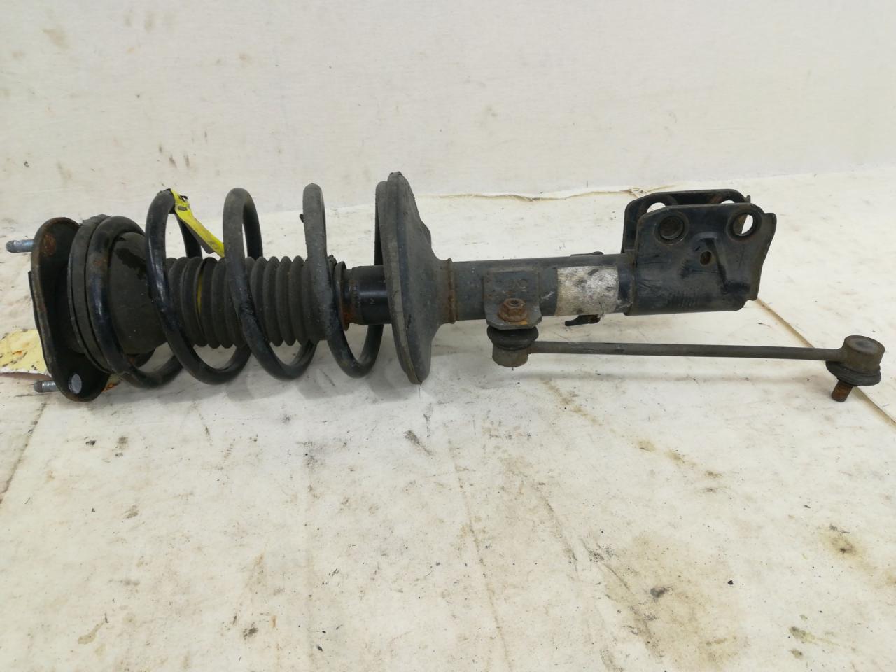 стойка передняя правая Pontiac Vibe 2 поколение 2010, бензин, АКПП, минивэн - фото №1