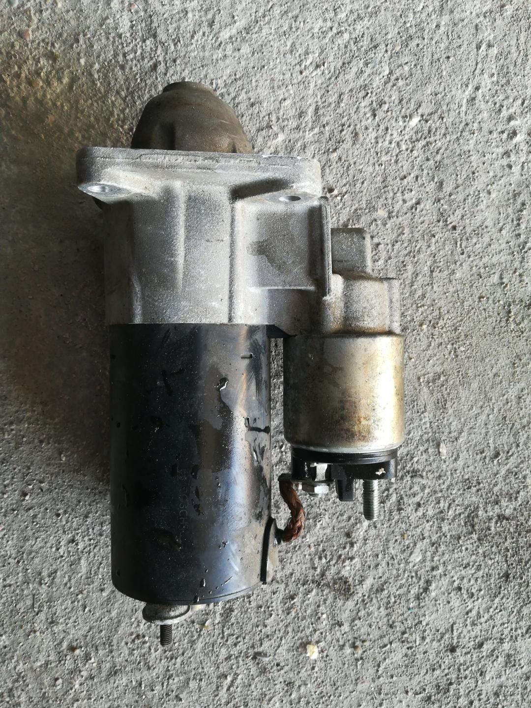 стартер Alfa Romeo 156 1 поколение 2001, 2.5 л., бензин, АКПП, черный, универсал, передний привод, правый руль - фото №1