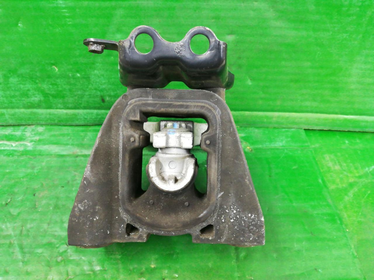 подушка крепления КПП Honda CR-V 3 поколение 2009, 2.4 л., бензин, АКПП, серый, внедорожник 5 дв., полный привод, правый руль - фото №1