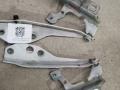 петля капота Volvo S40 2 поколение [рестайлинг] 2011, 2.0 л., B 4204 S3, бензин, АКПП, белый, седан, передний привод, правый руль - фото №7