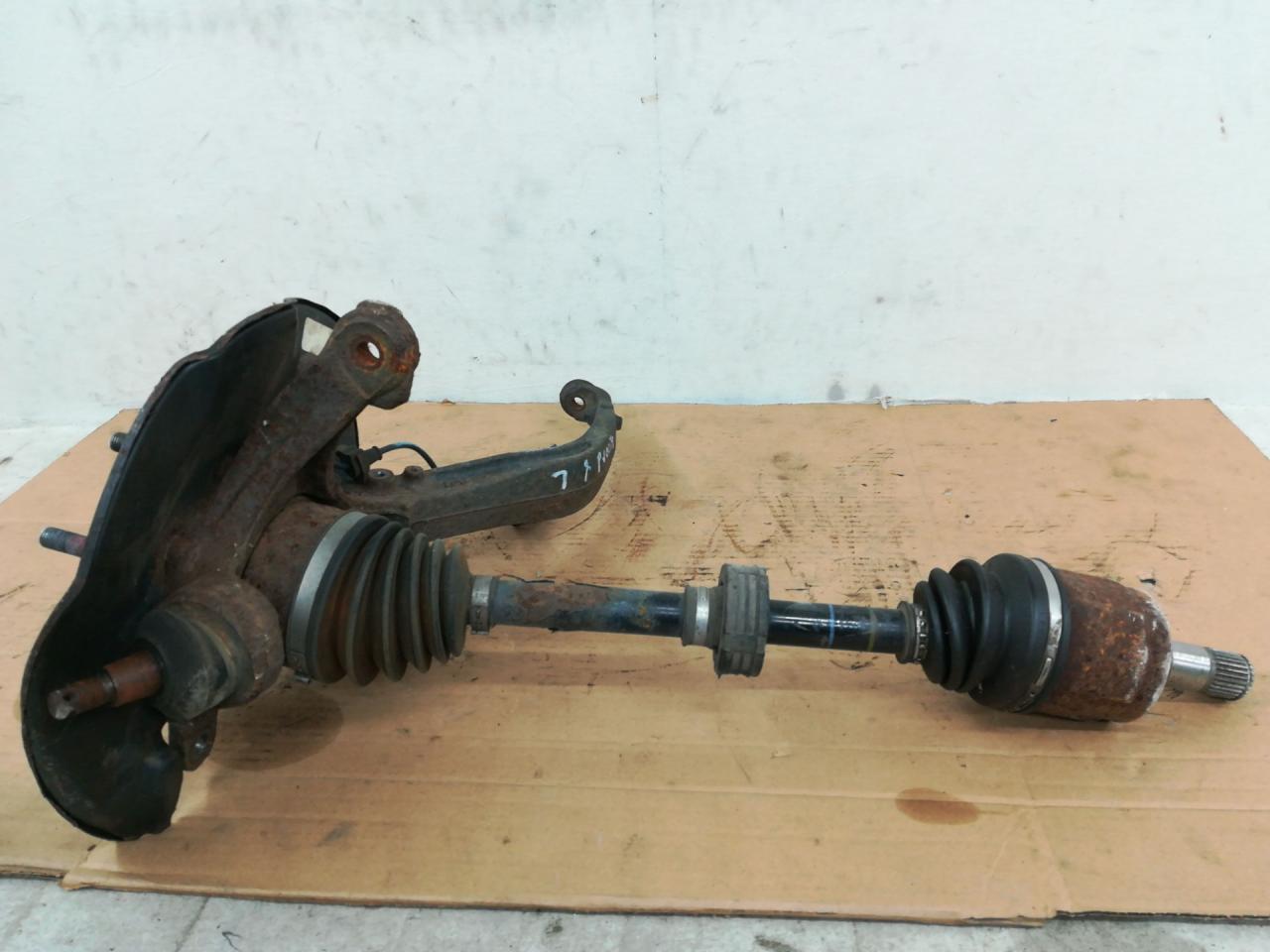 полуось передняя левая (приводной вал, ШРУС) Honda Accord 8 поколение 2009 - фото №1