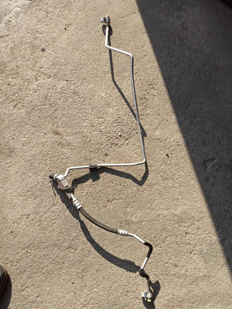 трубка кондиционера BMW 3 серия F30/F31/F34 F30 2013, 2.0 л., N20 B20 A, бензин, АКПП, черный, седан, полный привод - фото №1