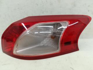 фонарь задний правый Mitsubishi Lancer 10 поколение 2010, 2.4 л., 4B12, бензин, АКПП, белый, хетчбэк 5 дв., передний привод, 22087978