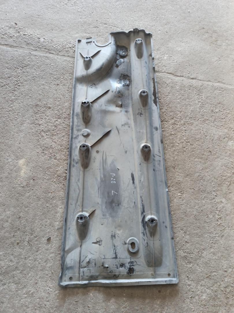 защита днища Volkswagen Passat (USA) 1 поколение 2015, 1.8 л., TFSI, бензин, АКПП, черный, седан, передний привод - фото №1