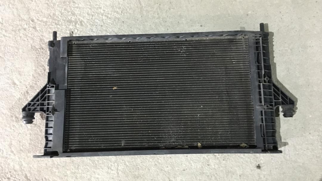 радиатор (основной) Volvo V50 1 поколение 2006, 2.4 л., B 5244 S4, бензин, АКПП, серебристый, универсал, передний привод, правый руль - фото №1