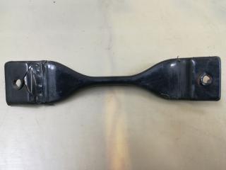 крепление аккумулятора Mitsubishi Lancer 10 поколение 2010, 2.4 л., 4B12, бензин, АКПП, белый, хетчбэк 5 дв., передний привод