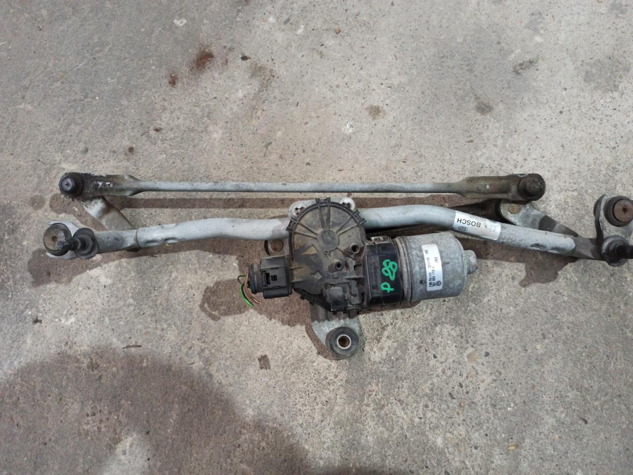 механизм стеклоочистителя (трапеция дворников) Volkswagen Passat (USA) 1 поколение 2015, 1.8 л., TFSI, бензин, АКПП, черный, седан, передний привод - фото №1