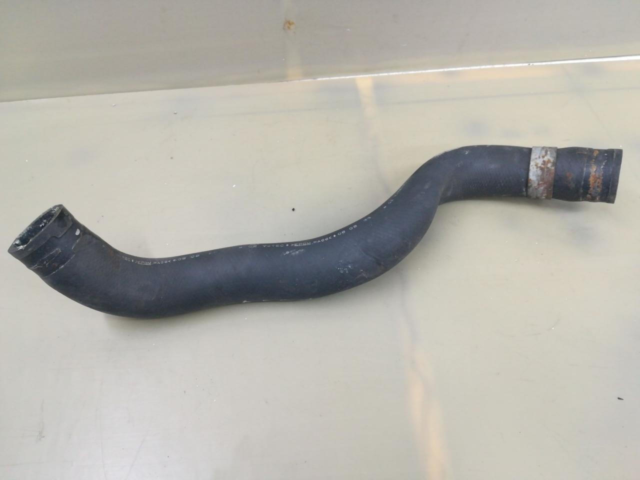 патрубок радиатора Honda CR-V 3 поколение 2009, 2.4 л., бензин, АКПП, серый, внедорожник 5 дв., полный привод, правый руль - фото №1