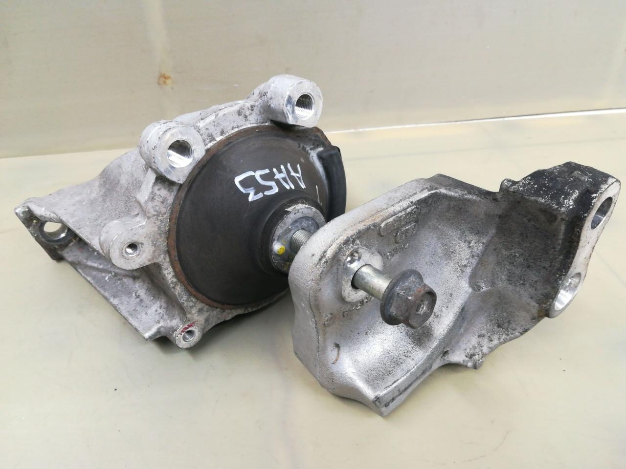 подушка крепления двигателя Honda CR-V 3 поколение 2009, 2.4 л., бензин, АКПП, серый, внедорожник 5 дв., полный привод, правый руль - фото №1