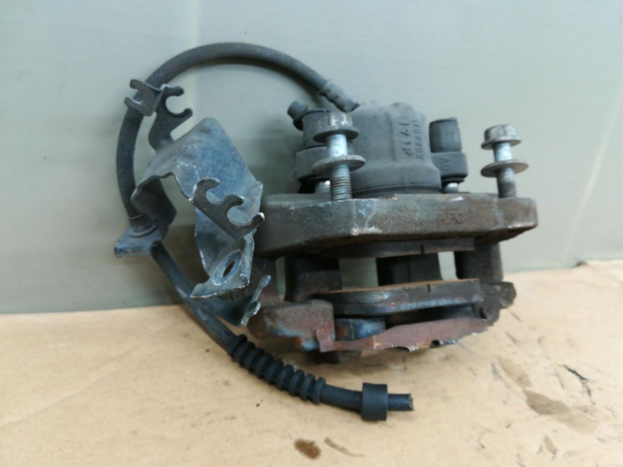 суппорт передний правый BMW 3 серия F30/F31/F34 F30 2013, 2.0 л., N20 B20 A, бензин, АКПП, черный, седан, полный привод, WP9209171P - фото №1