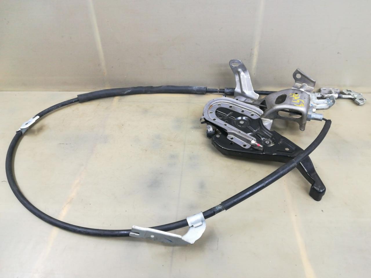 рычаг ручного тормоза (ручника) Honda CR-V 3 поколение 2009, 2.4 л., бензин, АКПП, серый, внедорожник 5 дв., полный привод, правый руль - фото №1