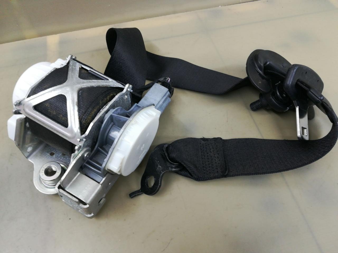 ремень безопасности BMW 3 серия F30/F31/F34 F30 2013, 2.0 л., N20 B20 A, бензин, АКПП, черный, седан, полный привод, 34107541 - фото №1