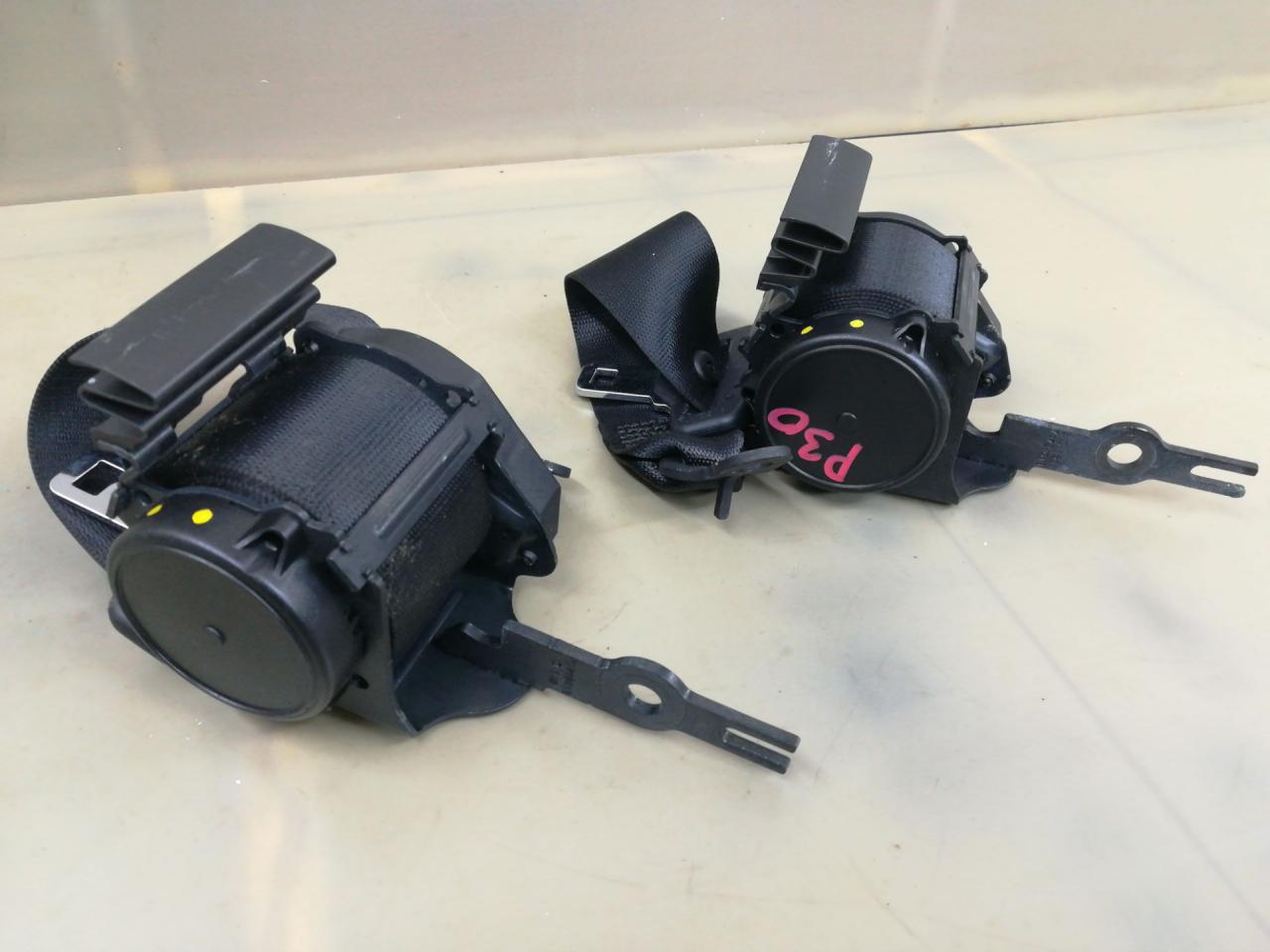 ремень безопасности BMW 3 серия F30/F31/F34 F30 2013, 2.0 л., N20 B20 A, бензин, АКПП, черный, седан, полный привод - фото №1