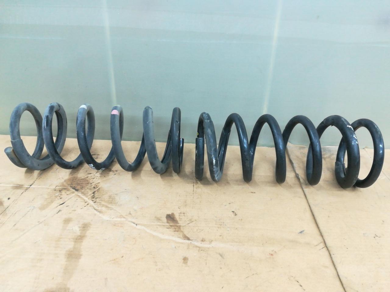 пружина задняя Infiniti QX80 1 поколение Z62 2014, 5.6 л., VK56DE, бензин, АКПП, белый, внедорожник 5 дв., задний привод, M3X14405 - фото №1