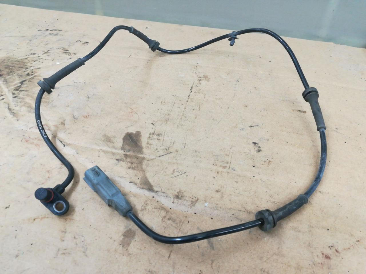 датчик ABS Infiniti QX80 1 поколение Z62 2014, 5.6 л., VK56DE, бензин, АКПП, белый, внедорожник 5 дв., задний привод, 479001LA0D - фото №1