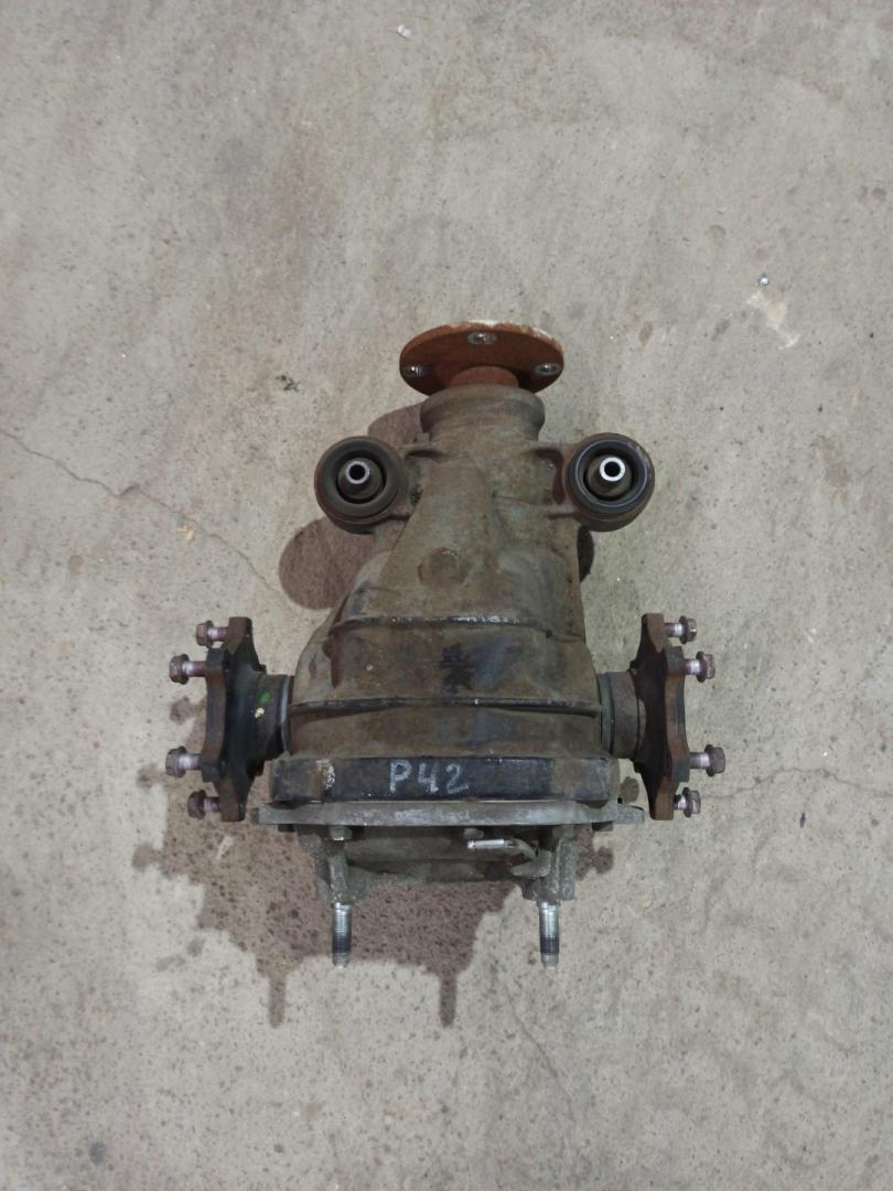 редуктор заднего моста Infiniti QX80 1 поколение Z62 2014, 5.6 л., VK56DE, бензин, АКПП, белый, внедорожник 5 дв., задний привод - фото №1