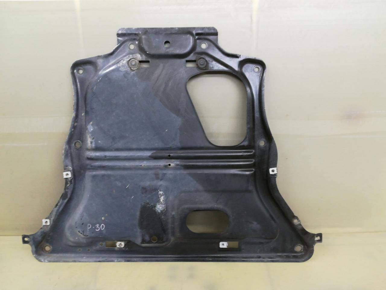 защита двигателя BMW 3 серия F30/F31/F34 F30 2013, 2.0 л., N20 B20 A, бензин, АКПП, черный, седан, полный привод - фото №1