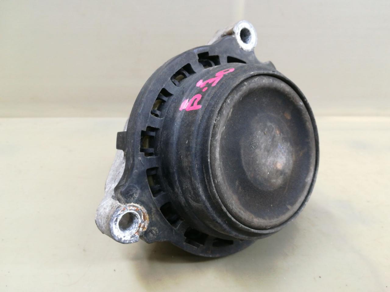 подушка крепления двигателя BMW 3 серия F30/F31/F34 F30 2013, 2.0 л., N20 B20 A, бензин, АКПП, черный, седан, полный привод, 685618401 - фото №1