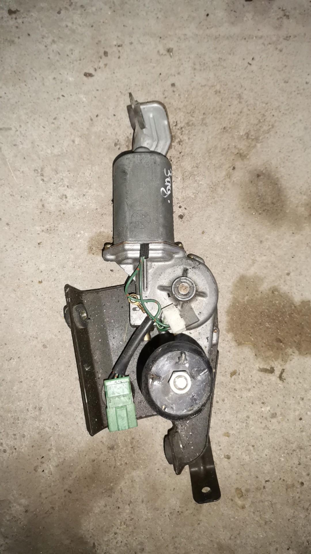 моторчик заднего стеклоочистителя (дворника) Honda Prelude 4 поколение 1995, бензин, МКПП - фото №1