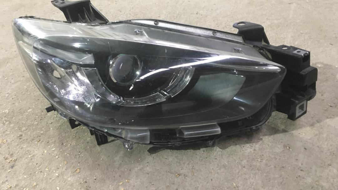 фара правая Mazda CX-5 1 поколение 2014 - фото №1