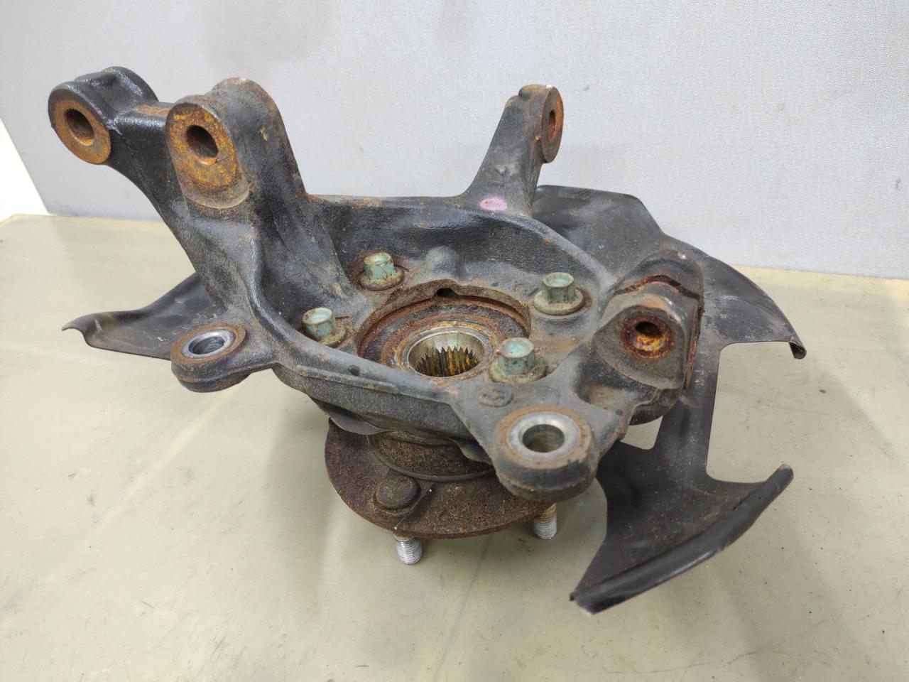 кулак поворотный правый Mazda CX-9 2 поколение TC 2020, 2.5 л., PY-VPS, бензин, АКПП, внедорожник 5 дв., полный привод - фото №1