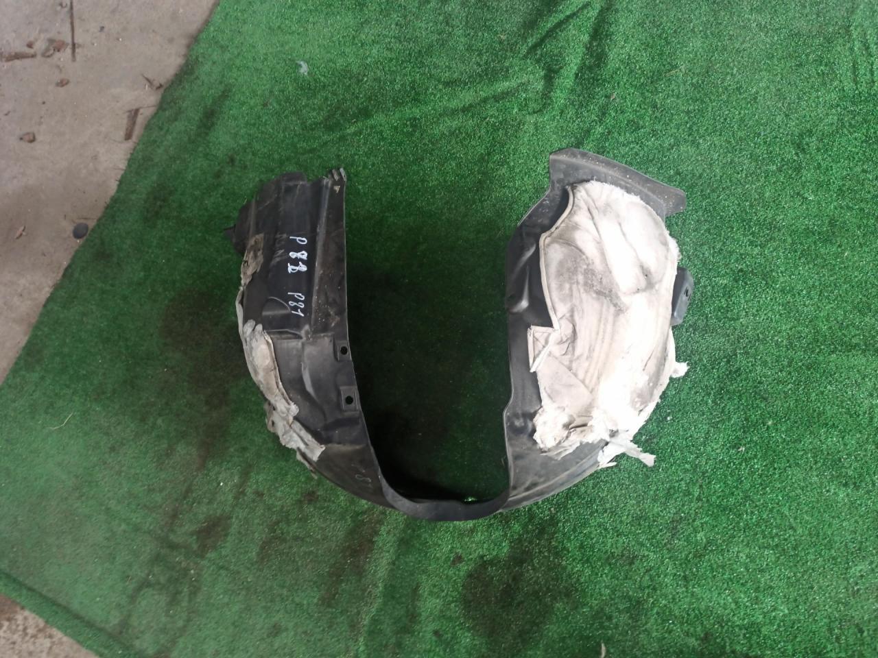 защита арок передняя левая (подкрылок) Ford Escape 3 поколение C520 2014, 1.6 л., бензин, АКПП, красный, передний привод - фото №1