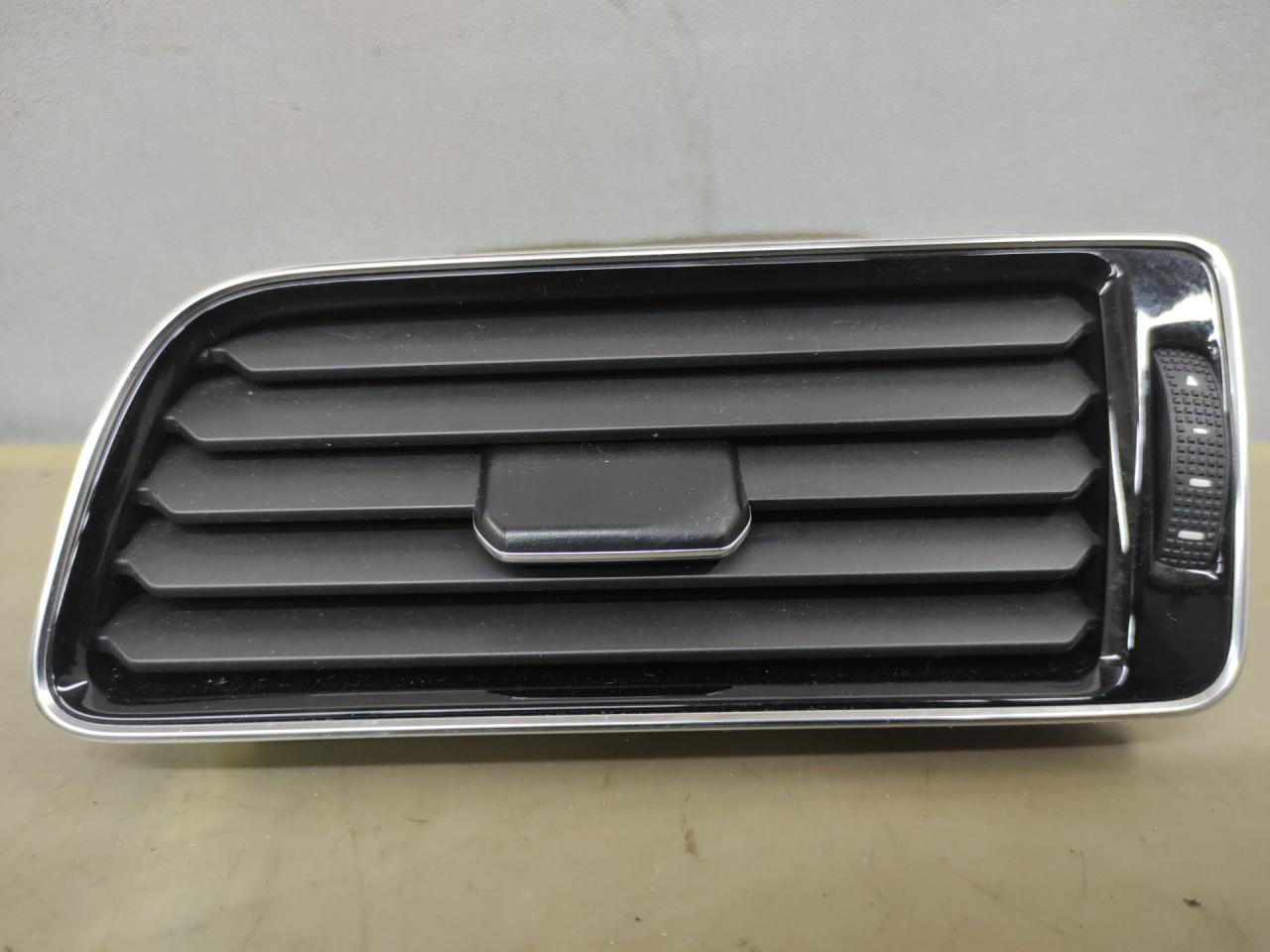 дефлектор обдува салона Volkswagen Passat (USA) 2 поколение 2017, 1.8 л., CPRA, бензин, АКПП, седан, передний привод, 561819703 - фото №1