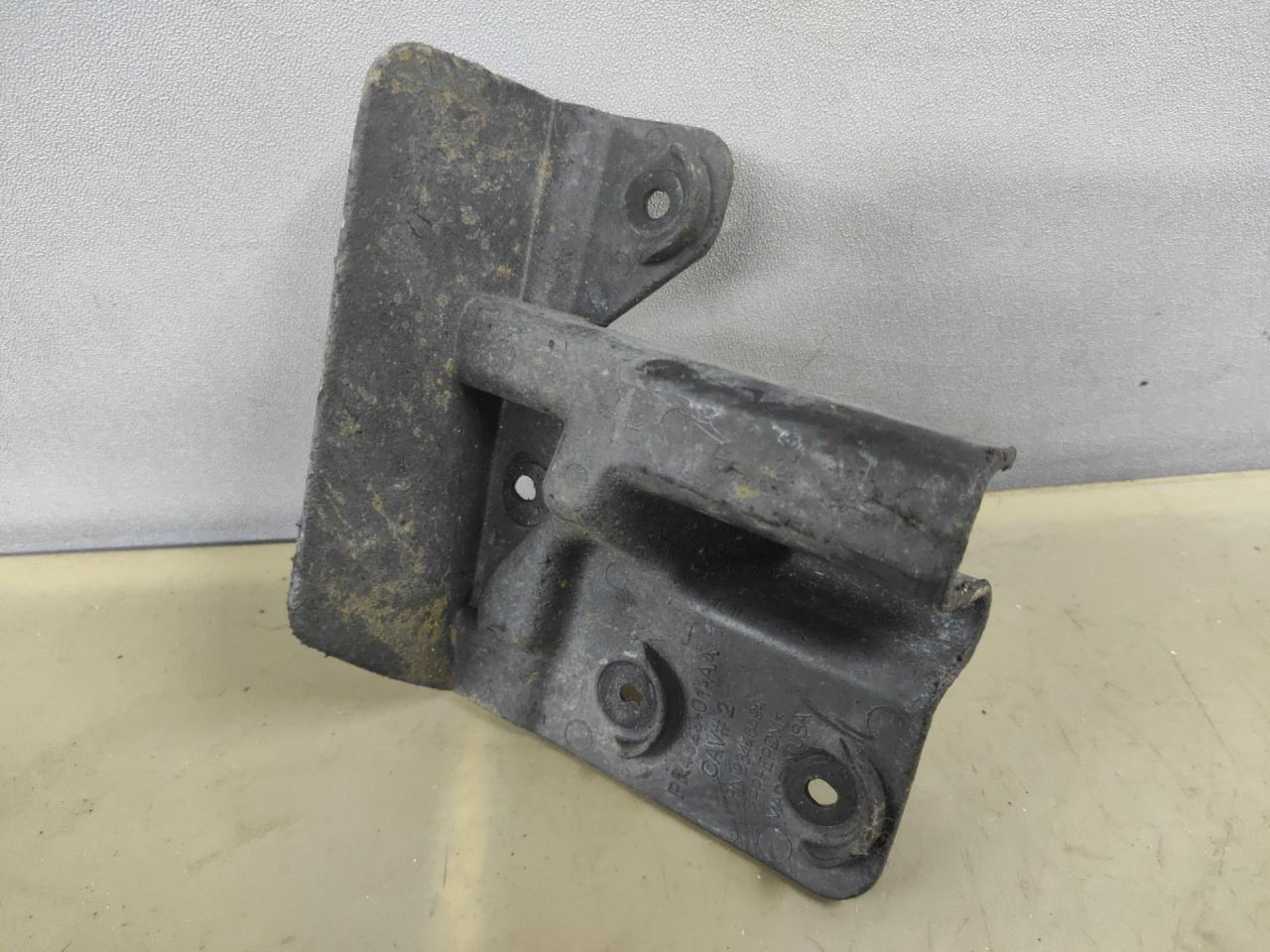 брызговик Chevrolet Cruze 2 поколение 2017, 1.4 л., бензин, АКПП, черный, седан, передний привод, 23446494 - фото №1