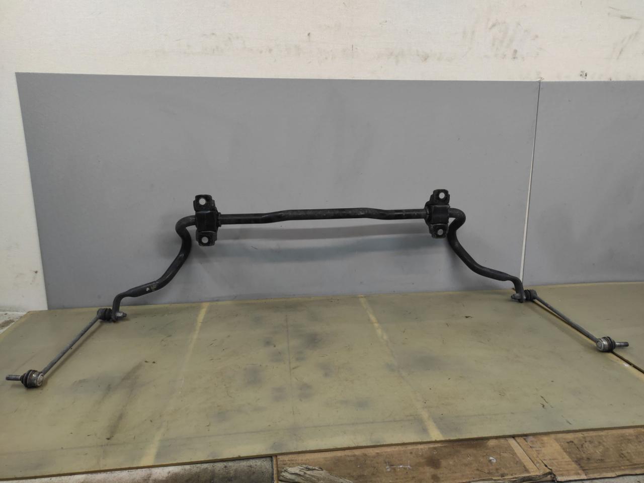 стабилизатор подвески передний Ford Escape 3 поколение C520 2014, 1.6 л., бензин, АКПП, красный, передний привод - фото №1