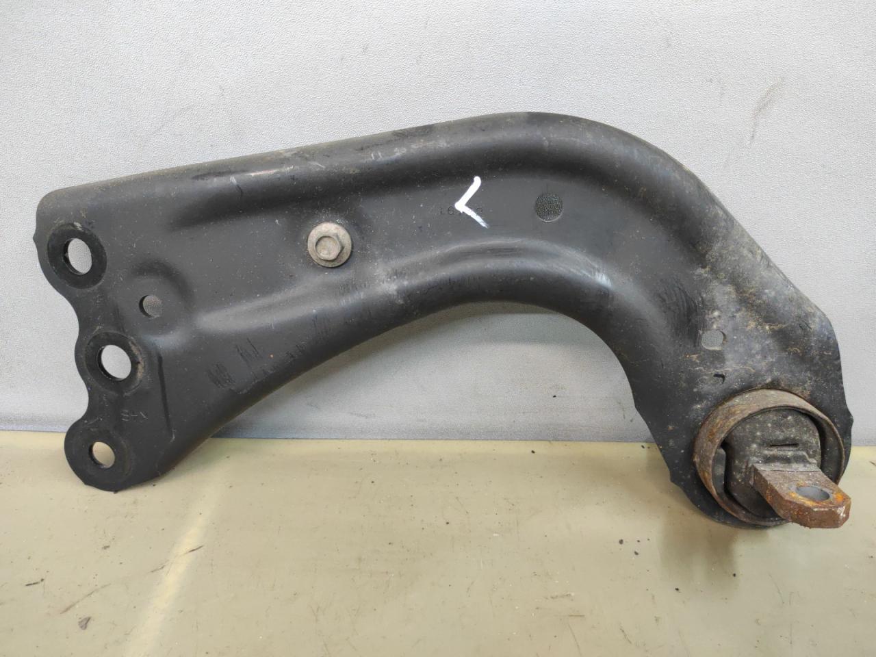 рычаг задний левый Mazda CX-9 2 поколение TC 2017, 2.5 л., PY-VPS, бензин, АКПП, серый, передний привод - фото №1