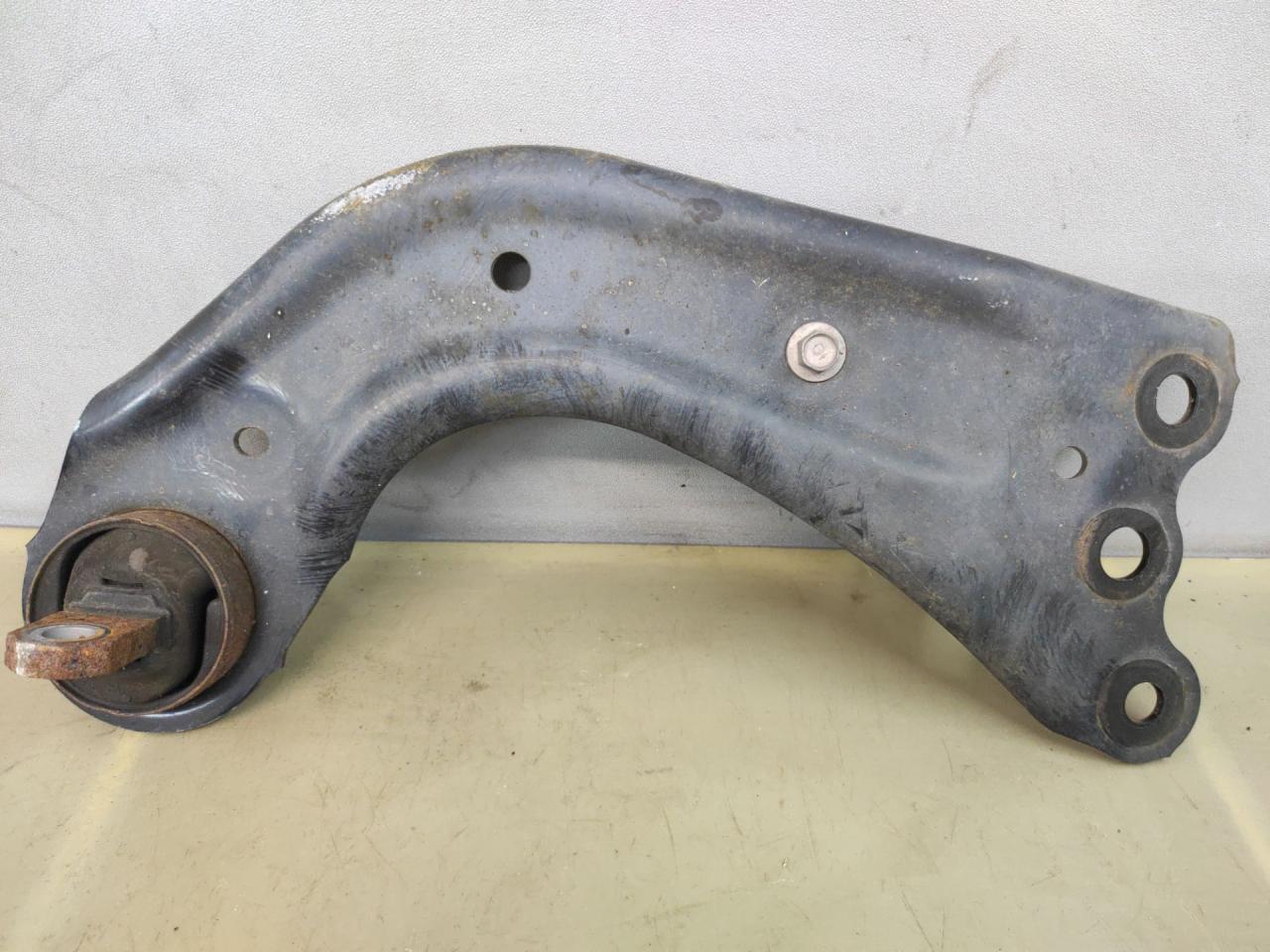 рычаг задний правый Mazda CX-9 2 поколение TC 2020, 2.5 л., PY-VPS, бензин, АКПП, внедорожник 5 дв., полный привод - фото №1