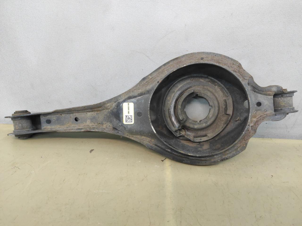 рычаг задний правый Ford Escape 3 поколение C520 2014, 1.6 л., бензин, АКПП, красный, передний привод, CV615K652AND - фото №1