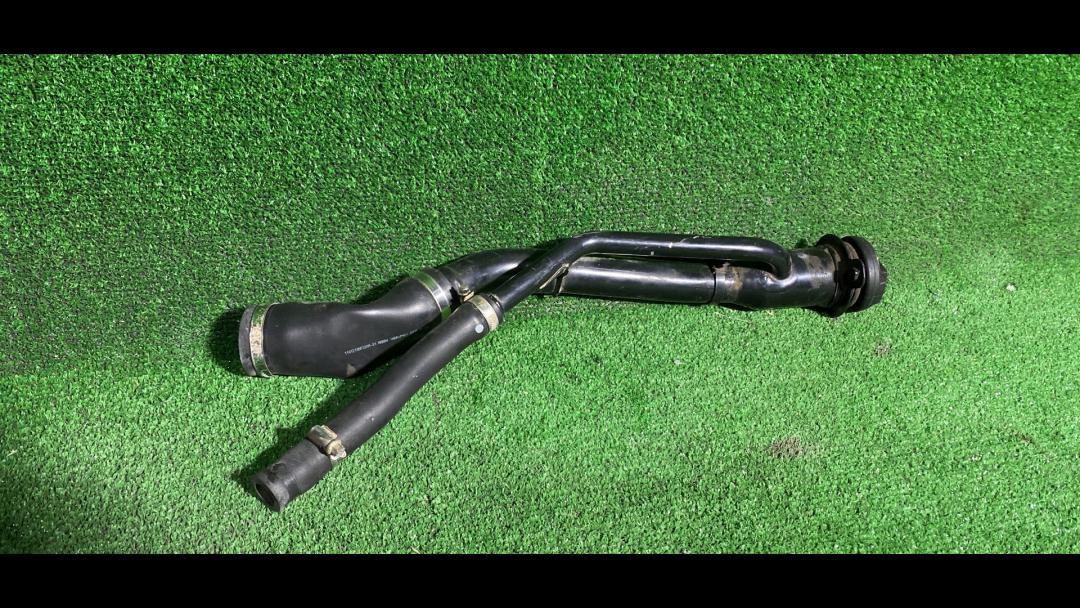 горловина топливного бака Great Wall Wingle 3 2012, 2.0 л., дизель, МКПП, серебристый, пикап, полный привод, правый руль - фото №1