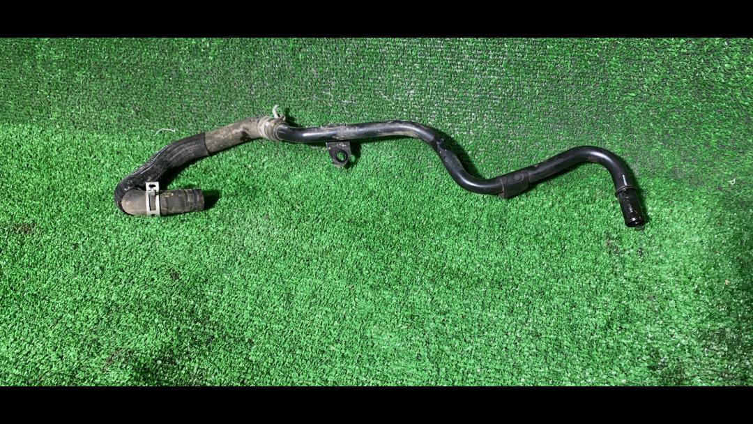 трубка охлаждающей жидкости Peugeot 2008 1 поколение 2015, 1.6 л., EP6, бензин, АКПП, универсал, передний привод, правый руль - фото №1