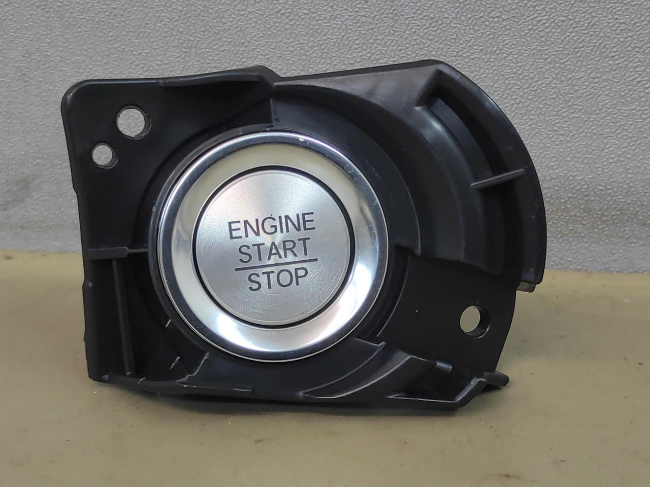 кнопка запуска двигателя Acura Integra 4 поколение 2024, 1.5 л., бензин, АКПП, синий, хетчбэк 5 дв., передний привод, 772503S5A0 - фото №1