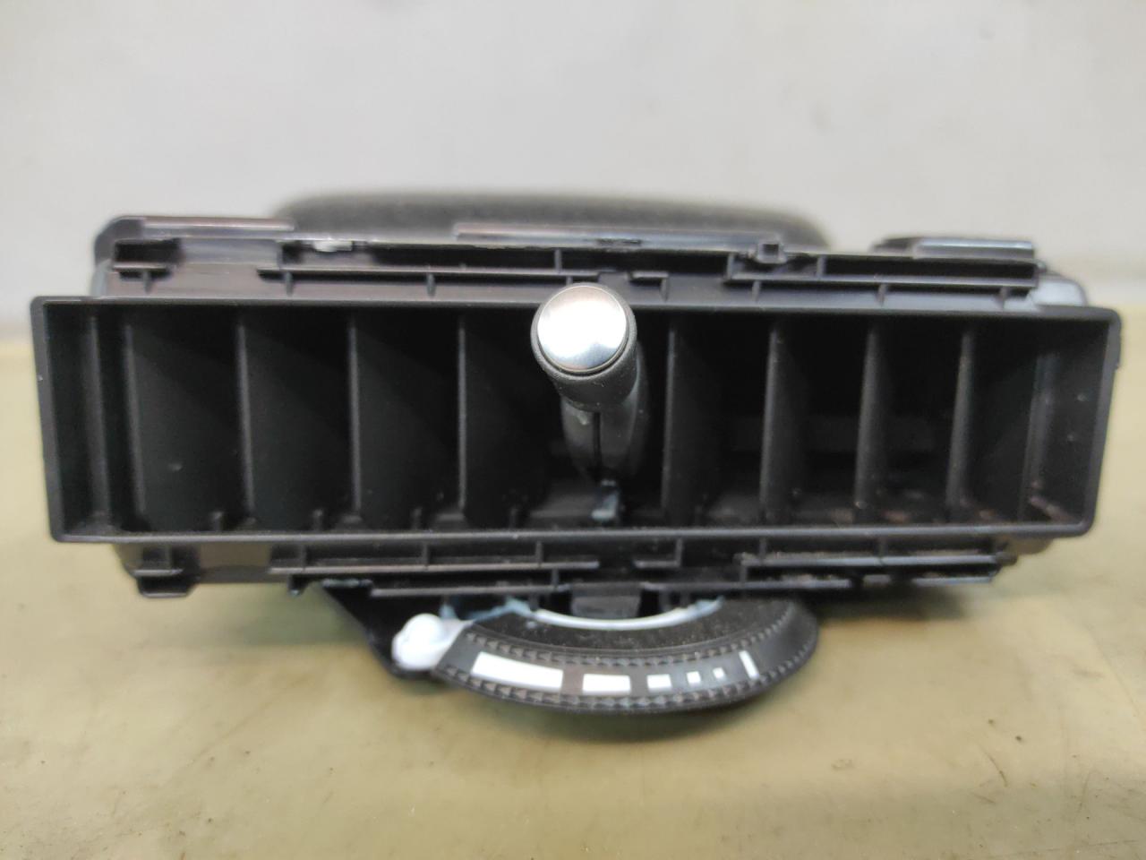 дефлектор обдува салона Acura Integra 4 поколение 2024, 1.5 л., бензин, АКПП, синий, хетчбэк 5 дв., передний привод, 77610T20A020 - фото №1