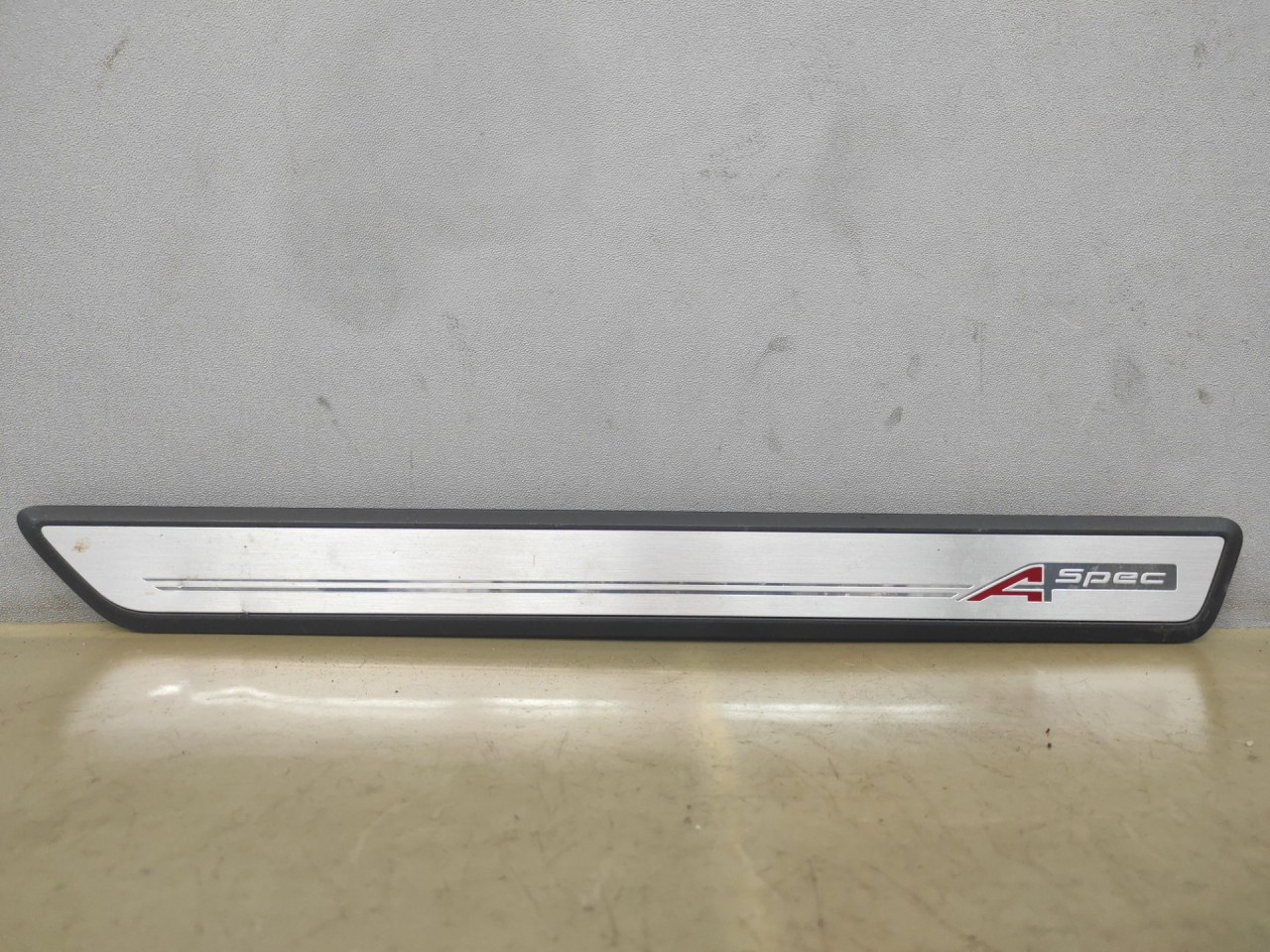 накладка на порог внутренняя Acura Integra 4 поколение 2024, 1.5 л., бензин, АКПП, синий, хетчбэк 5 дв., передний привод, 842523S5A010M1 - фото №1