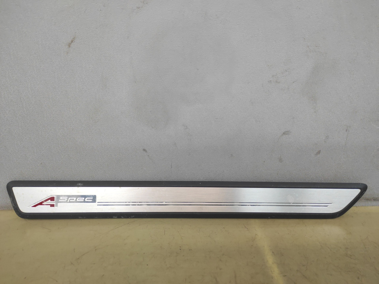 накладка на порог внутренняя Acura Integra 4 поколение 2024, 1.5 л., бензин, АКПП, синий, хетчбэк 5 дв., передний привод, 842023S5A010M1 - фото №1