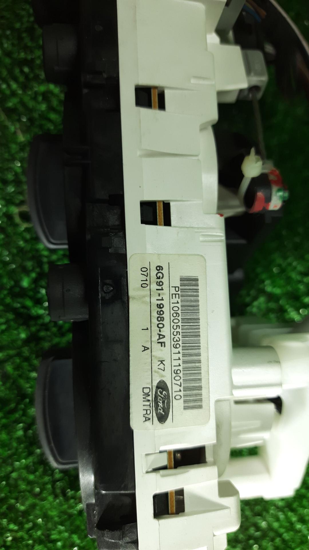 блок управления печки / климат-контроля Ford Mondeo 4 поколение 2009, 2.3 л., SEBA, бензин, АКПП, универсал, передний привод, правый руль - фото №1