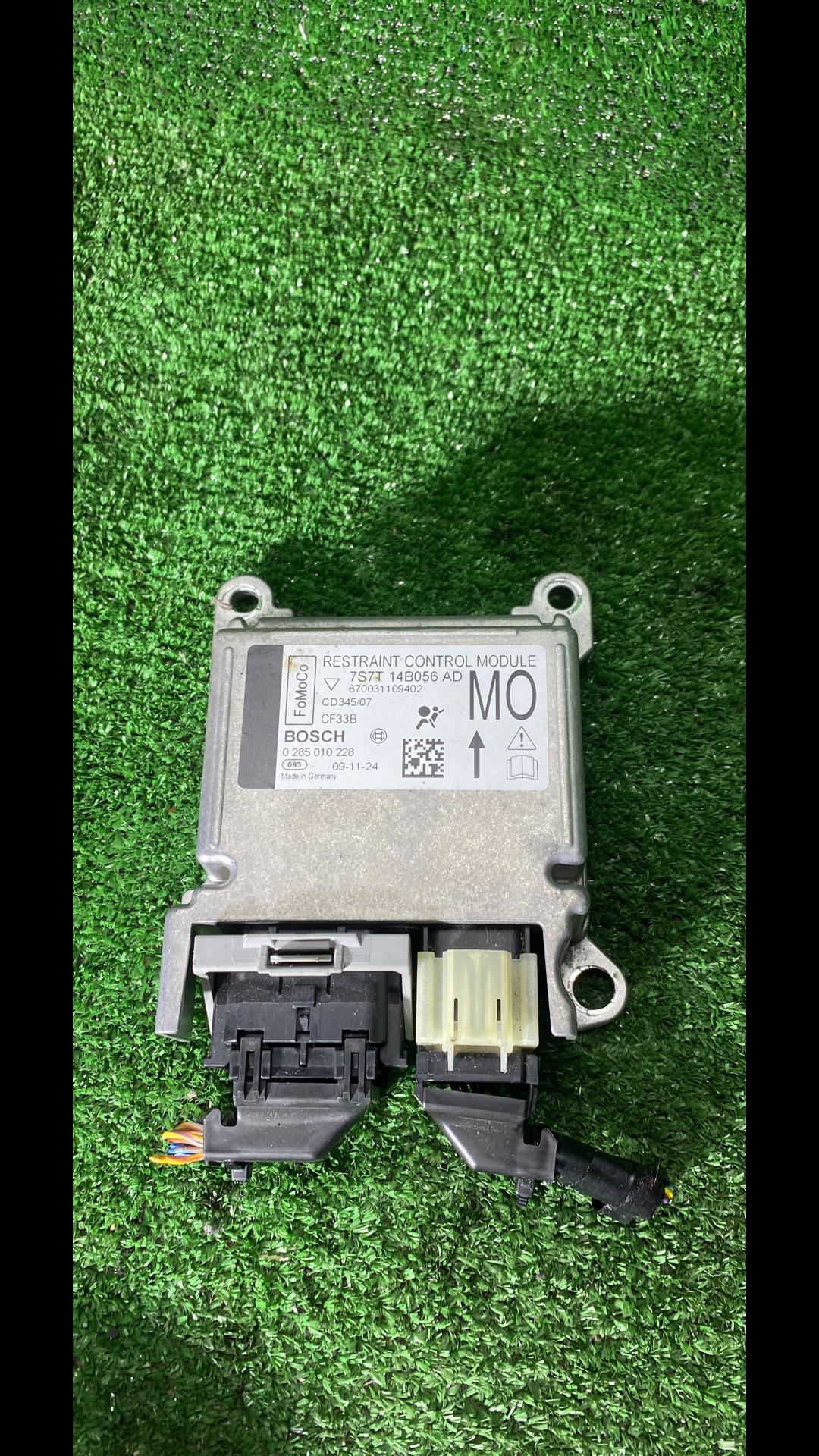 блок AirBag Ford Mondeo 4 поколение 2009, 2.3 л., SEBA, бензин, АКПП, универсал, передний привод, правый руль, 0285010228 - фото №1