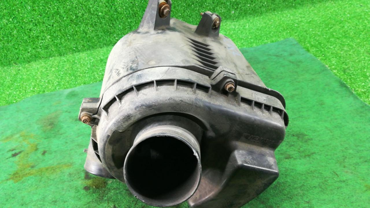 корпус воздушного фильтра Honda Element 1 поколение 2006, 2.4 л., i-VTEC, K24A4, бензин, АКПП, оранжевый, хетчбэк 5 дв., полный привод - фото №1