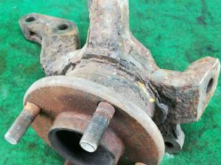 кулак поворотный правый Nissan Micra 2 поколение (K11) 1995, 1.0 л., бензин, вариатор, хетчбэк 3 дв., передний привод