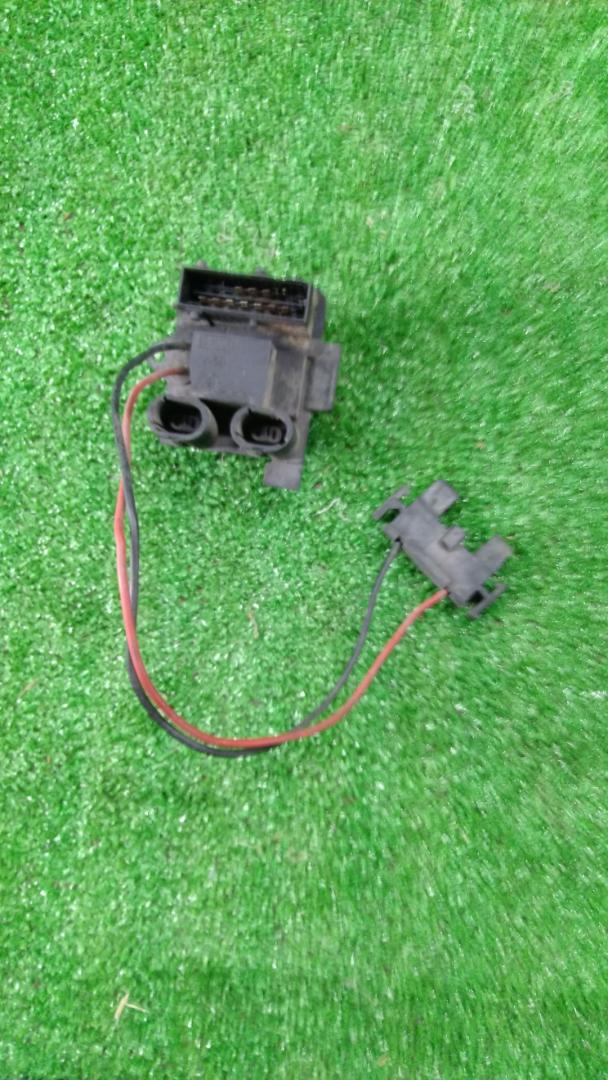 сопротивление печки Renault Clio 2 поколение 1999, 1.9 л., F8Q 632, дизель, МКПП, хетчбэк 3 дв. - фото №1