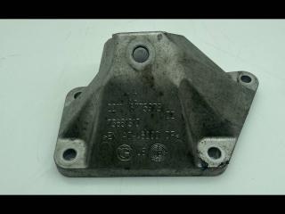 кронштейн двигателя BMW 5 серия F07/F10/F11 2010, 4.4 л., N63 B44 A, бензин, АКПП, хетчбэк 5 дв., 6775903