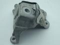 кронштейн двигателя BMW 5 серия G30/G31 2019, 2.0 л., D, B47 D20 B, дизель, АКПП, 416, седан, задний привод, правый руль, 68707546870758 - фото №2