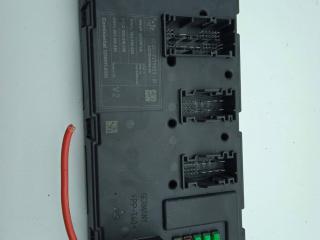 блок предохранителей BMW 3 серия F30/F31/F34 F30 2012, 2.0 л., D, N47 D20 C, дизель, МКПП, 300, седан, задний привод, правый руль, 9279823