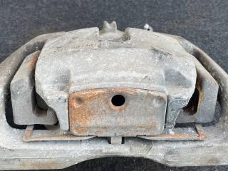 суппорт передний правый BMW 5 серия F07/F10/F11 2011, 3.0 л., i, бензин, АКПП, седан, полный привод
