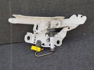 петля капота правая BMW 2 серия F22/F23 F22 2015, 1.5 л., B38 B15 A, бензин, МКПП, купе, 7239416