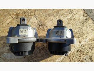 подушка крепления двигателя BMW 7 серия F01/F02 2010, 4.4 л., N63 B44 A, бензин, АКПП, седан